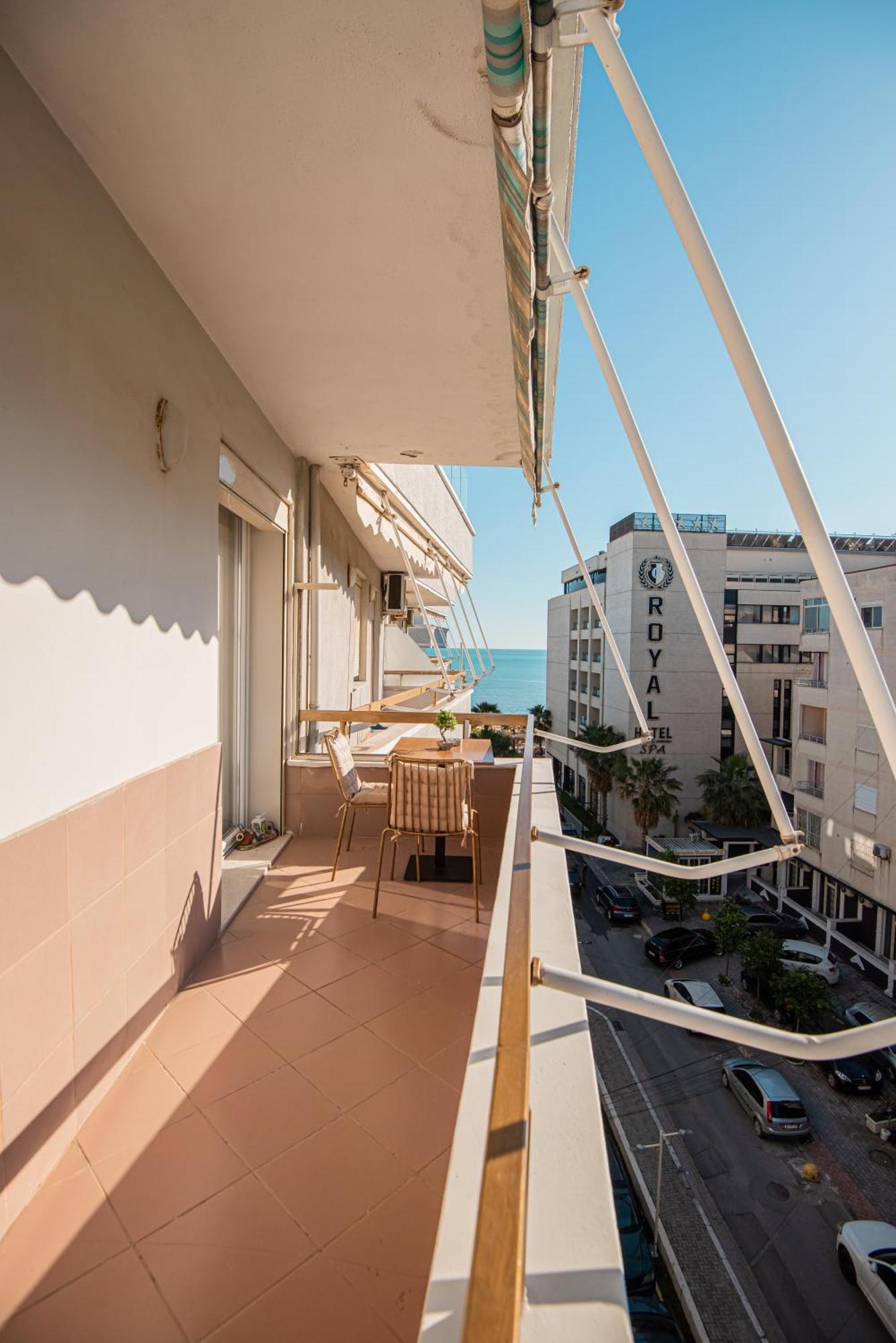 Vivi'S Seaside Apartment Драч Екстериор снимка